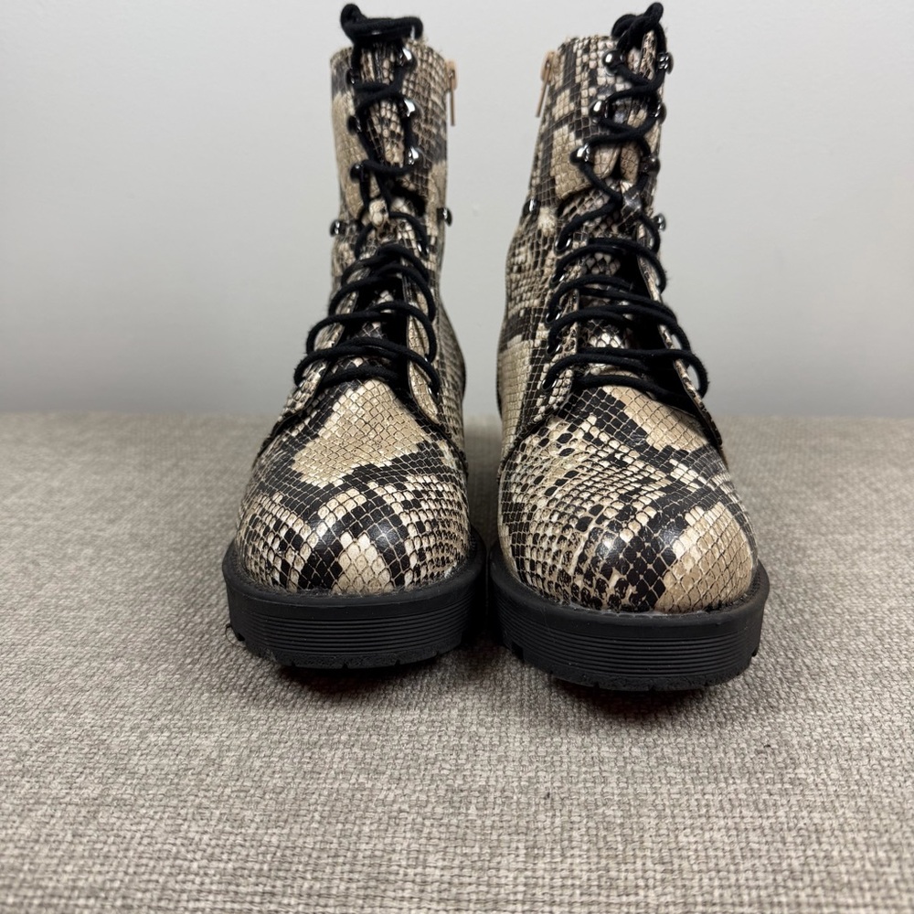 Womens MIA Snake Print Lace Up High Top Lexis-S Platform Combat Boots Size 7.5 - Picture 2 of 12